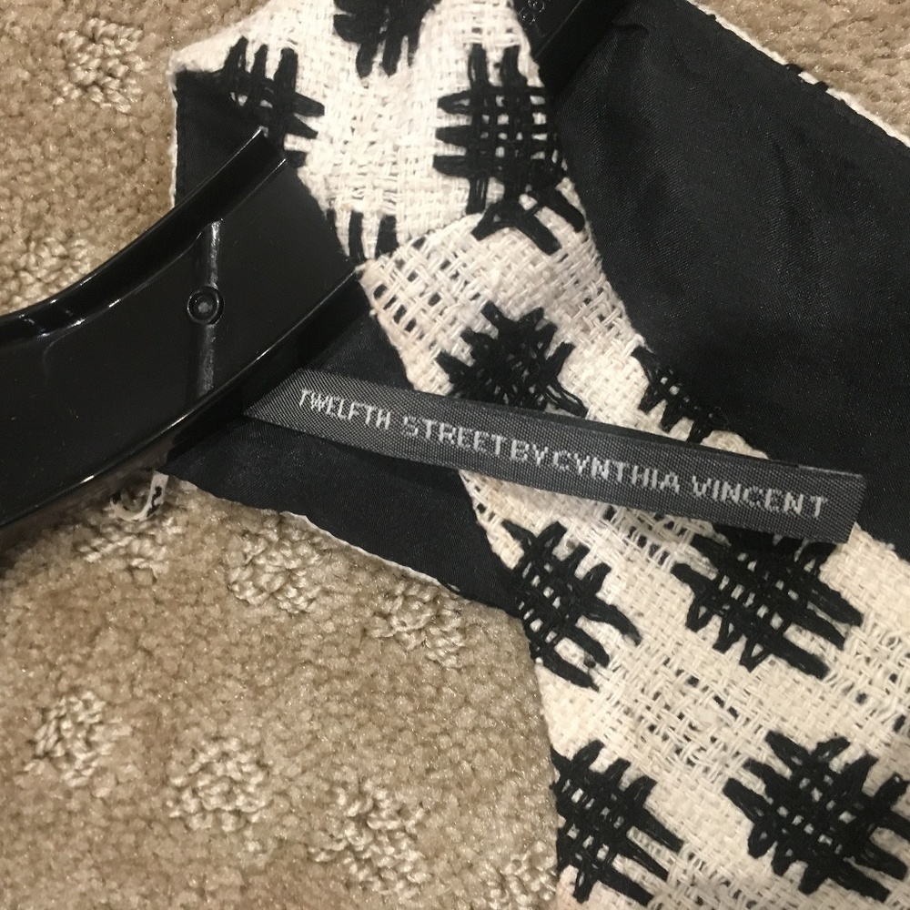 Patterned Top - Picture 3 of 3